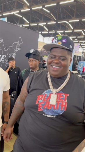 BigXthaPlug😂 #sneakers #sneakerhead #rapper | Sole Loco