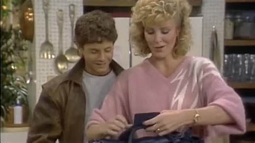 Growing Pains S01E09 Carol's Crush