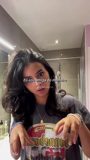 Eminem ft. Rihanna - The Monster Music Video