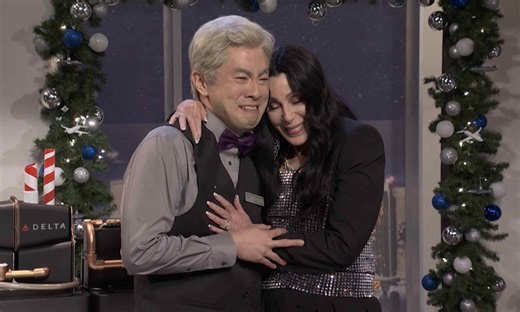 Bowen Yang bursts into tears in final “SNL ”episode as Cher comforts him