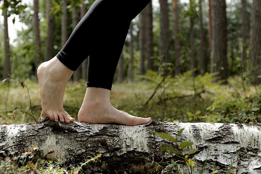 How to Walk Barefoot Techniques and Health Benefits Xero Shoes