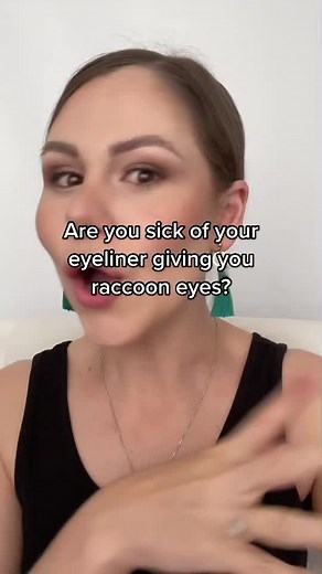 No more raccoon eyes #southafricanmua #beginnermakeuptips #eyelinerforbeginner