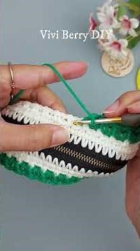 Christmas tree Stitch with Crochet Purse with Zipper