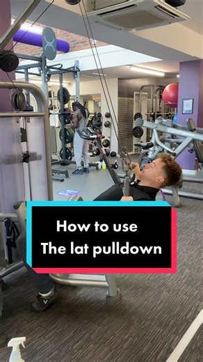 Mastering the Lat Pulldown: Correct Form and Technique Revealed!