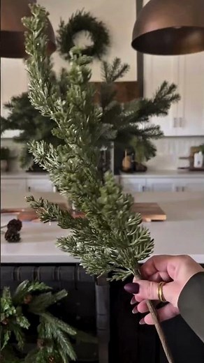 Elegant & Simple Organic Holiday Centerpiece Ideas!