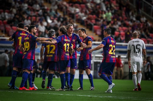 Barça Legends 2-1 Real Madrid Leyendas: Saviola brace seals another victory