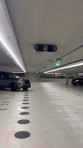 BMW X7 and Bentley Bentayga with body Kit by @lartedesignus #x7m #x7m60i #bmwx7 #larteperformance #bentley #bentleybentayga | Larte Design USA