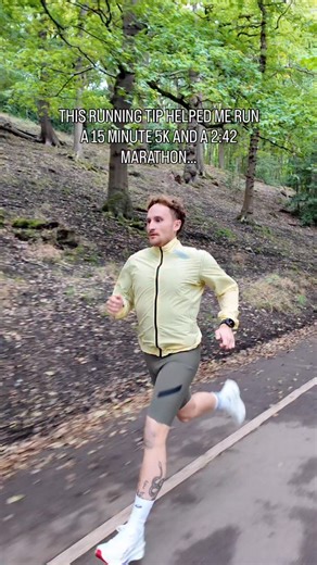 👉 Strides. Most runners skip them — but they’re one of the simplest ways to build speed, coordination, and efficiency without hard workouts. Here’s why strides work so well: 1️⃣ Neuromuscular activation: They train your brain and muscles to communicate faster, improving turnover and running economy. 2️⃣ Form reinforcement: Short bursts (15–25 sec) at ~90–95% effort help you rehearse good mechanics under light fatigue. 3️⃣ Smooth transition: Doing strides after easy runs preps your legs for fast