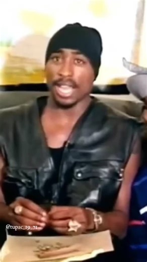 90shiphopfans_ | Rare Footage of 2Pac Smoking Weed During Interview 1933 Hip Hop Legend @2pac No copyright intended Daily content 🔌🔔 #hiphop #rap... | Instagram