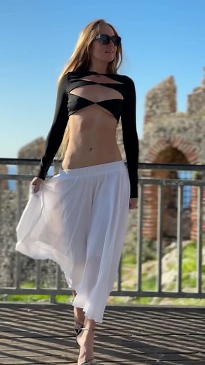 Morning walk #girl #longhair