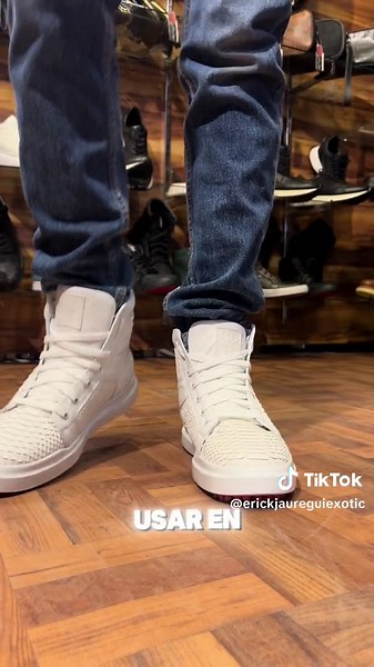 Nuevos sneakers hightop en piel exótica y suela roja