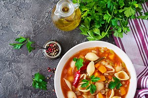 What Is the Recommended Daily Intake of Carbs for a Diabetic Male