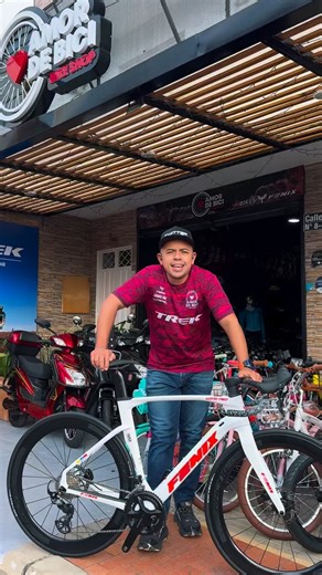 Amor de Bici Tienda on Instagram: "😎SEGUNDAZO FÉNIX WING PRO TODA EN CARBONO CON SHIMANO 105😎 TODA EN CARBONO M51 : EL MARCO CON MANILLAR GRUPO 105 12V RINES EN CARBONO PERFIL 50 MARCO GARANTÍA DE POR VIDA CARBONO T800 UD. CABLEADO INTERNO. 105 SHIMANO 12V .FULL HIDRÁULICO 105 SHIMANO PLATOS 50/34 105 SHIMANO 12V PACHA11-34 105 SHIMANO BIELAS 170 RINES PERFIL 50 MANILLAR INTEGRADO CABLES OCULTOS LLANTAS 700x25 ENVIÓ A TODA COLOMBIA Y VENEZUELA PESO 8.3 KILOS ENVIÓ A TODA COLOMBIA PRECIO $6.499