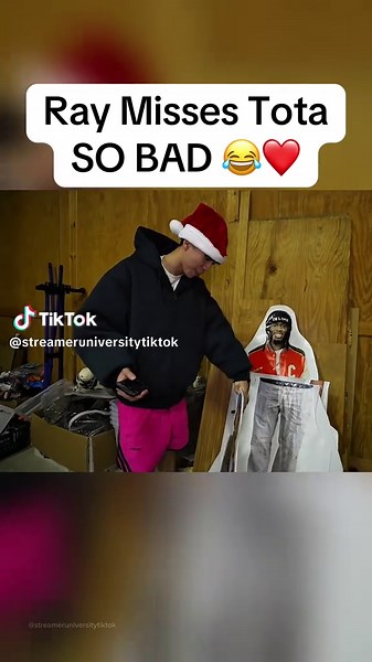 Ray Walks Up to Tota’s Stand and Realizes How Much He Misses Him 😭😂🔥 #ray #tota #fyp #fypシ゚