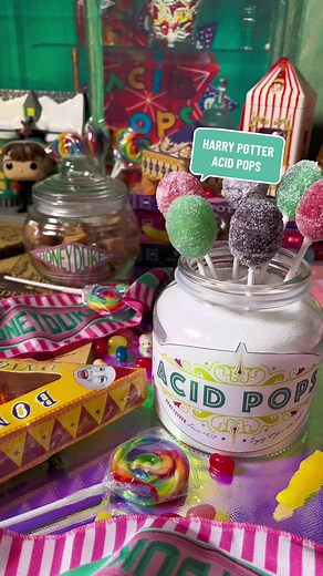 Day 5 of Harry Potter foods: Acid pops! 🍭 #harrypotter #harrypotterfoods #acidpops #honeydukes #honeydukessweetshop #hogsmeade #diagonalley #candy #lollipops #blowpops #honeydukesaesthetic #hp #hogwarts #halloween #funkopop #hpcollection #harrypottertiktok #universalstudios @Harry Potter @Warner Bros. Movies