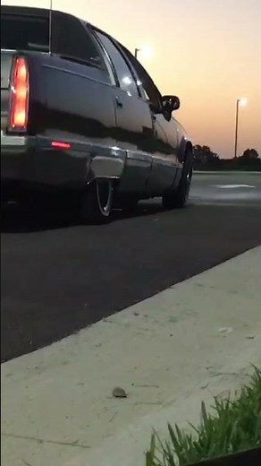 1993 Cadillac Fleetwood Lowrider #soul #oldies