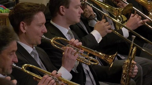 The great John Williams conducting the Vienna Philharmonic in 'Flight to Neverland', from his score to Hook. Watch the legendary film composer's concert in full, online at 7pm BST tonight 👉 https://clssicfm.co/321yIRo | Classic FM