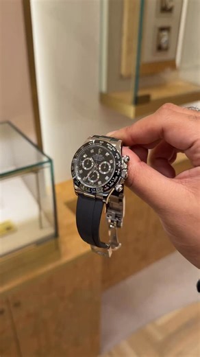 Luxe Watches UK on Instagram: "Box Only 🎁 2021 £28,745💷 Daytona ‘Oysterflex’ 116519LN 💎💎 Did you know we offer flexible finance options, including both interest-free and interest-bearing plans, allowing you to spread the cost over 6 to 60 months. Visit us in-store or shop online: 📍 219 High Street, Epping, CM16 4BL 💻 luxewatches.co.uk 📞 0203 397 1596"