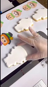 1.4K views · 20 reactions | We’ve been hearing about Halloween in July, and that’s a trend we can get behind (especially if it’s an excuse to reshare these ADORABLE cookies from last Halloween by @juliascookiesaz). Printed using the Big Blue Edible Printer. Want to learn more? Drop a  below! | Icing Images | Facebook