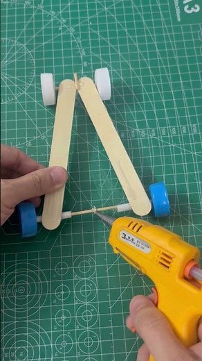 This Rubber Band Car Is INSANELY FAST 🚗💨