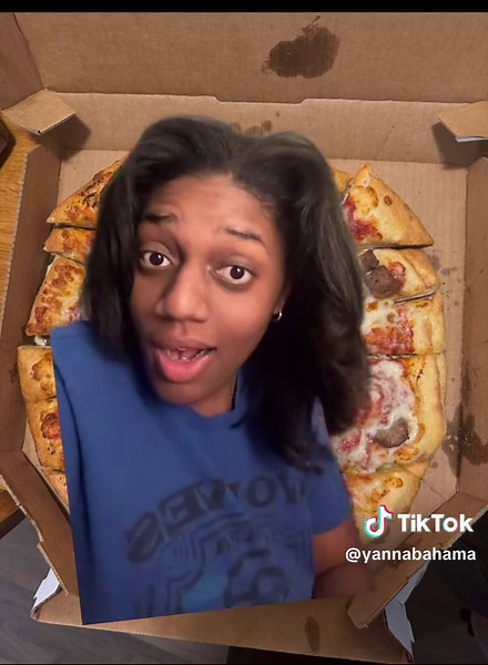 #greenscreen Mf cut my shit with a Beyblade?! #pizza #fyp | Pizzas