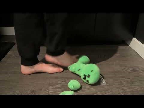 Trampling, stomping and destroying a creeper plush