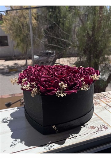 صنع باقة ورد جميلة بالأقمار الصناعية