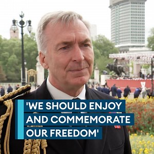 🗣️ “They’re fighting today to maintain the sovereignty of their country and maintain their freedom.” CDS Admiral Sir Tony Radakin explains why it is important to celebrate VE Day 80 and acknowledge the current conflict in Ukraine. Watch today’s parade coverage here 🔗 https://brnw.ch/21wSpYu | Forces News
