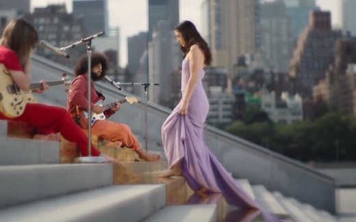 【Lorde最新现场】 Lorde 在 Global Citizen Live 演唱 Fallen Fruit