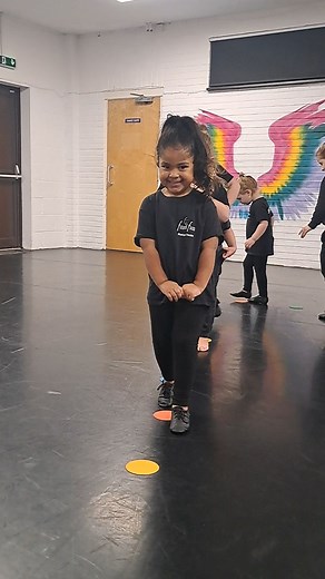 🎶 Mini Musical Theatre for 3.5 - 6s 🎶 Big voices start small — and we love helping them grow! ✨ Gentle warm‑ups with stepping stones and circle time ✨ Breathing games and tongue twisters (giggles guaranteed!) ✨ Pitch practice with the piano ✨ Solo singing moments to shine with confidence 💜 Perfect for little ones who love to sing, move, and sparkle. 👉 Sign up today for a trial class and let their musical journey begin 🔗Link in Bio #lutterworth #singing #musicaltheatre #classforkids | Future