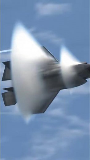 音速突破寸前！F-35Bの超高速飛行 日本の航空自衛隊にも遂に配備された最新鋭ステルス戦闘機