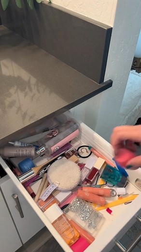 Finally tackled the mess I’ve been avoiding for weeks 🙃 It feels so good to breathe in a clean, organized bathroom 🫧 Next mission: under-the-sink chaos 😅 #CleanTok #DeclutterWithMe #OrganizedLife #BathroomReset #homedecor #organization | Timeless Charm