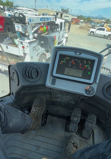 Caterpillar Wheel Loader Equipment Operator Tips