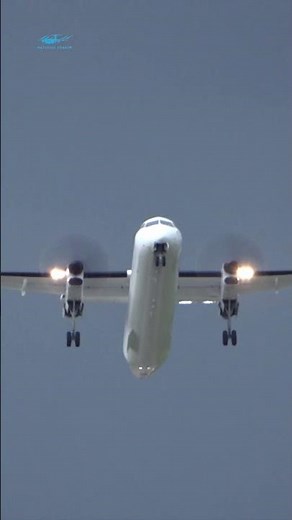 Dash-8 Q400 Take-Off Just Before a Thunderstorm!