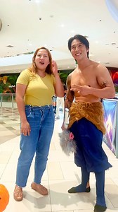 when Inosuke took off his mask…..🇯🇵🇵🇭🐗#鬼滅の刃 #demonslayer #japaneseblogger #takapapilio #reaction #prank | Taka Papilio