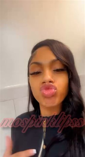 bitches like her love getting sticky ass loads shot on the screen while you open ya wallet to pay her after sexy lightskin ghetto goons 😵‍💫🥜 ! #nutty #dsl #lightskin #spit #joi #biglips #glossylips