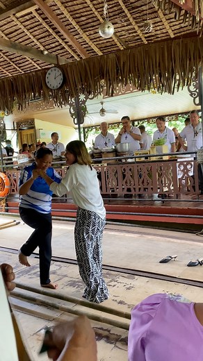 A fun Tinikling moment with Kagawad Neria❤️🫶💃 #fypageシ #gotozonbalsa #lobocfloatingrestaurant #loboc #Bohol #tinikling #lobocrivercruise | Loboc Cultural Dancer