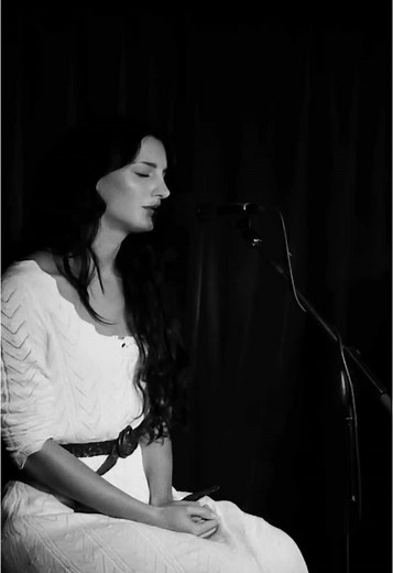 Heartwarming Baby Announcement by Audrey