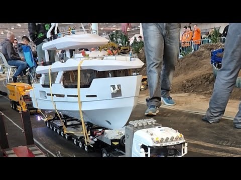 RC Trucks and Construction live from Model Expo Italy#rctrucks#rcexcavator #modelexpoitaly #verona