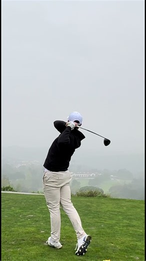 If there’s one thing Anaheim Hills GC has, it’s a plethora of tee shots literally off of cliffs #golf #fyp #golfdad #golfers #youtubegolf @High Society Golf