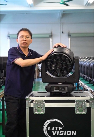 19x40W LED Face Light Featuring Bee Eye Effect