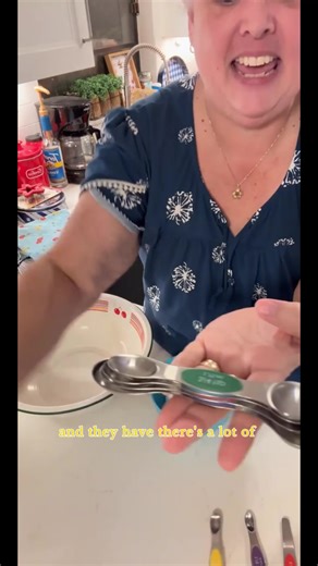 Measuring Cup and Magnetic Measuring Spoon Set with Leveler, Stainless Steel Dishwasher Safe, Nesting Metal Spoons Cups for Cooking Baking Supplies, Kitchen Gadgets Essentials Tools