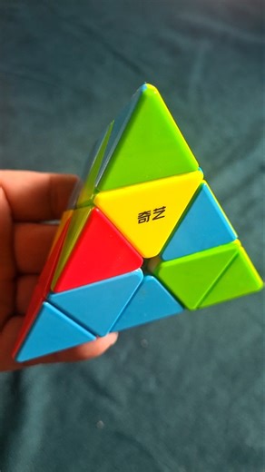 Moyu 3x3 triângulo cubing sala de aula pirâmide