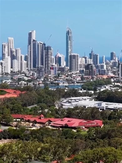 Gold Coast Mega Auction: House Hunters in Frenzy