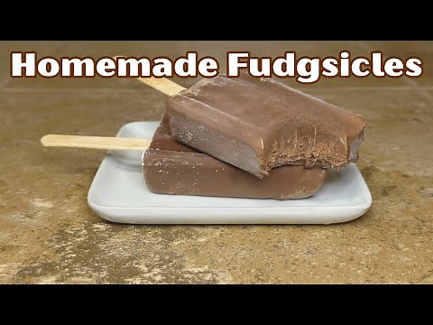 Easy and Delicious Homemade Fudgsicles!