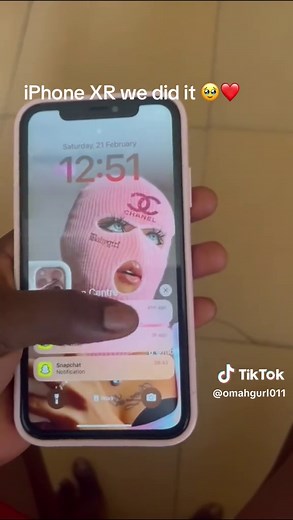 Using the iPhone XR: A New Experience