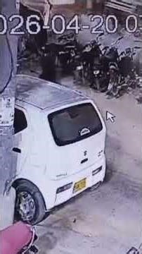 Gulshan Iqbal block 13.B New zero meter bike snatched #13.B#karachi# Pakistan