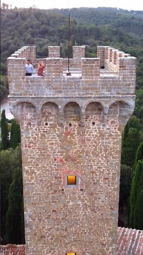Un CASTELLO FIABESCO in Toscana