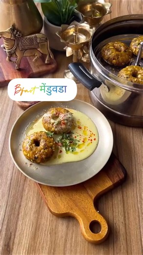 Healthy protein rich Bfast Menduvada l Rajasthani Dhokla #food #recipe #shorts ‪@vegfudie‬