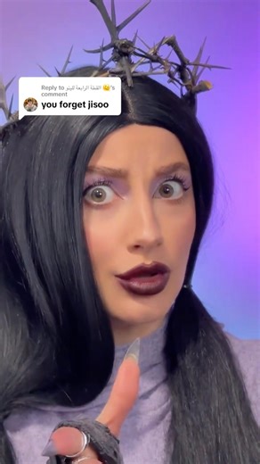 Guys, Jisoo doesn’t have a mole !